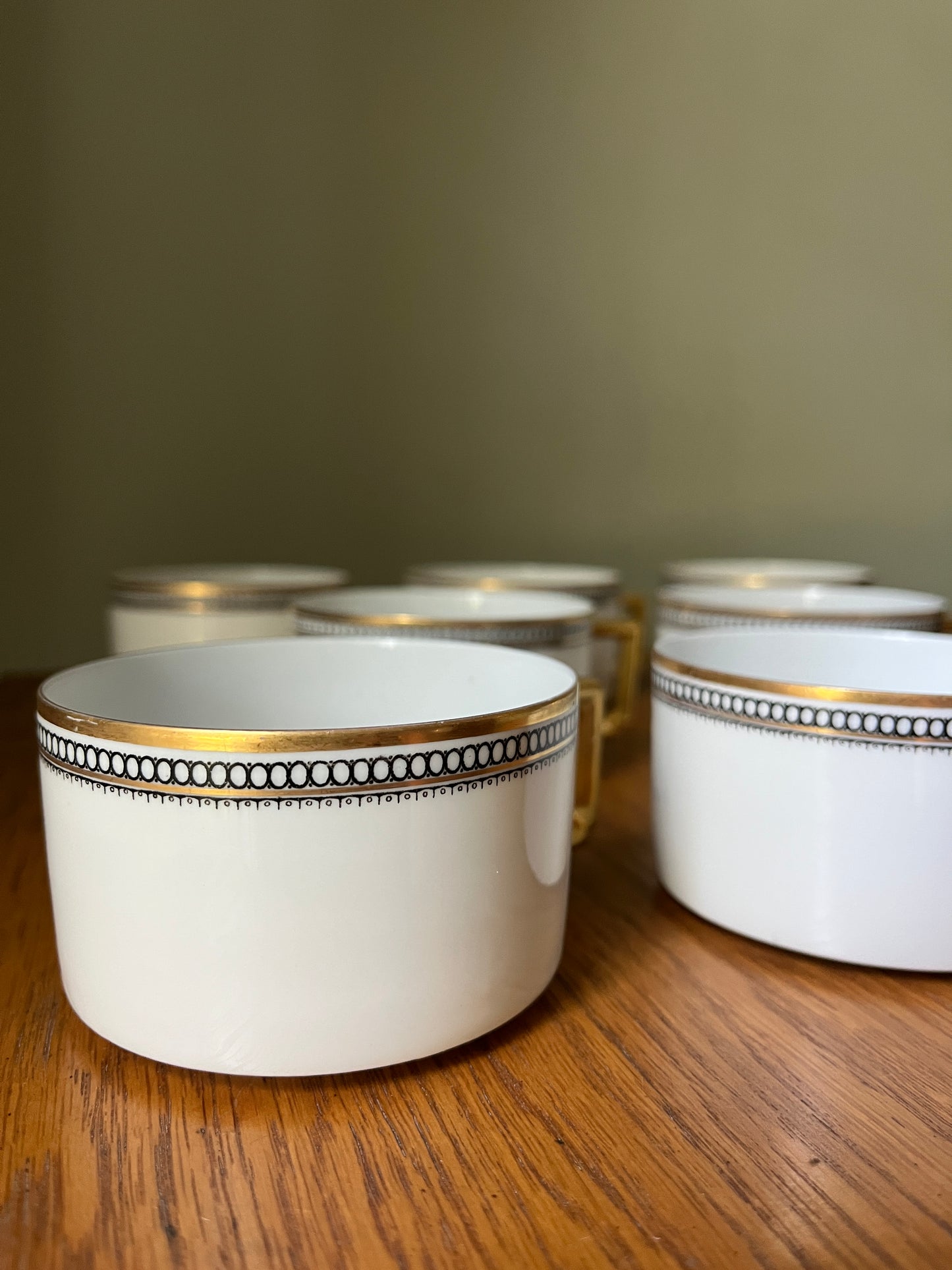 (8) Heinrich H&Co Bavaria Imperial Teacups