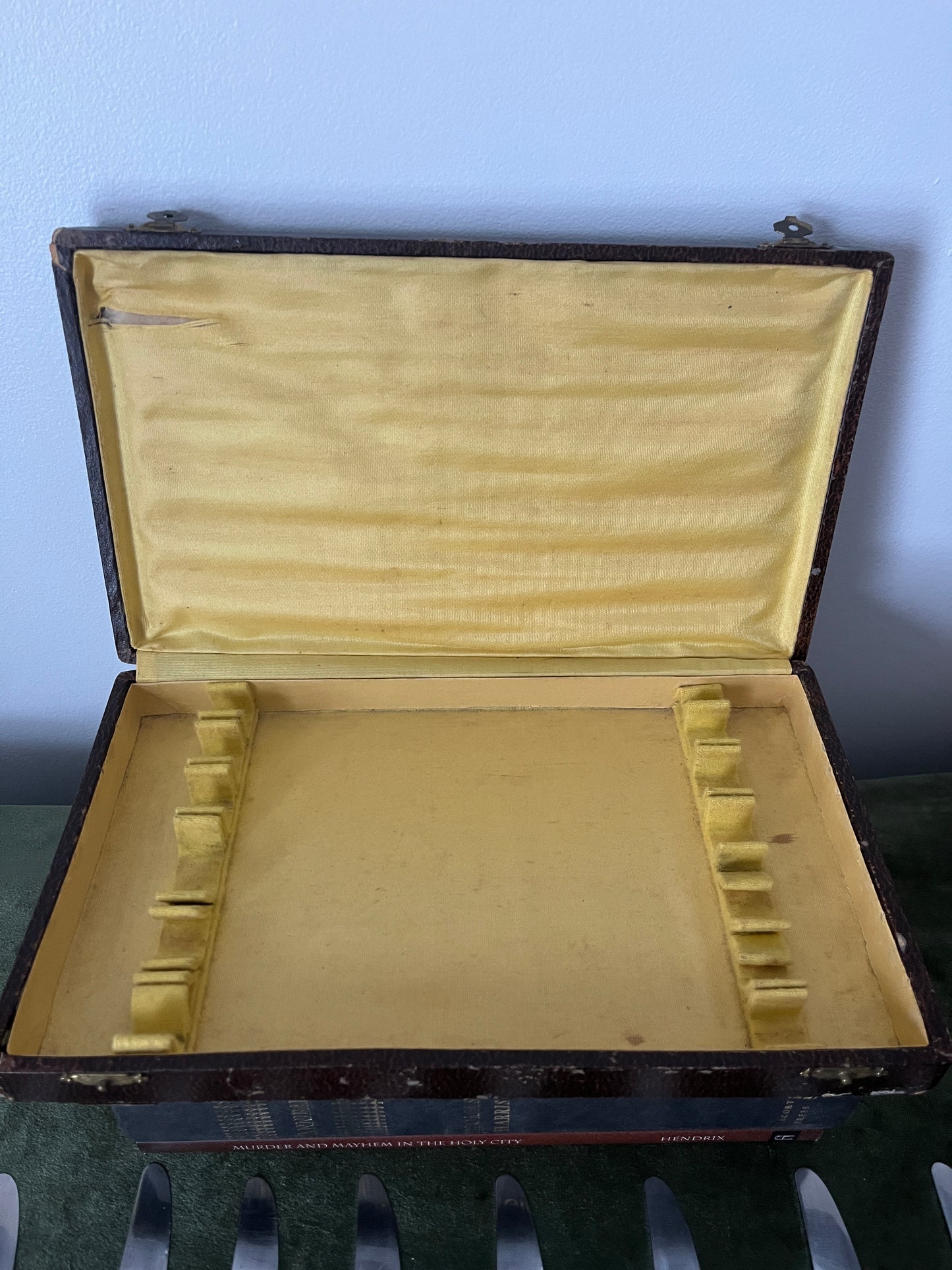 Vintage Stainless Steel French Knife Set With Horn Handles