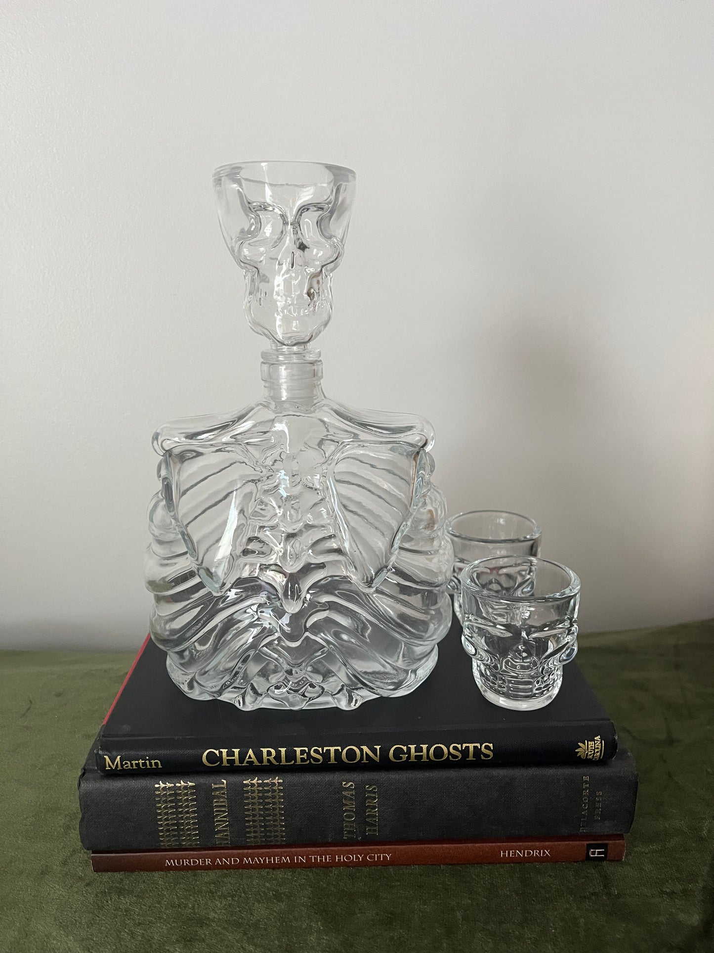 Skull Glass Decanter with 2 Shot Glasses