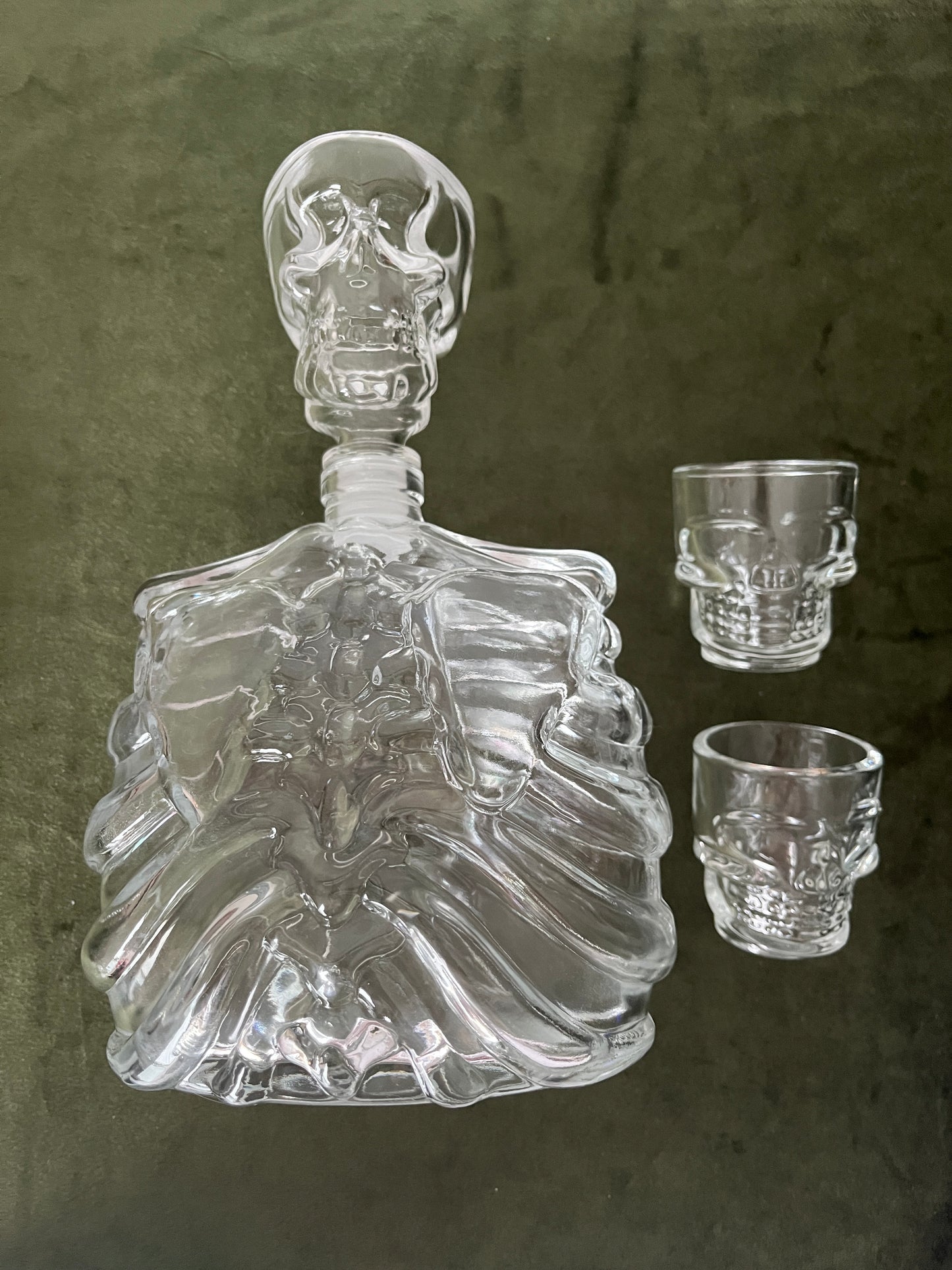 Skull Glass Decanter with 2 Shot Glasses