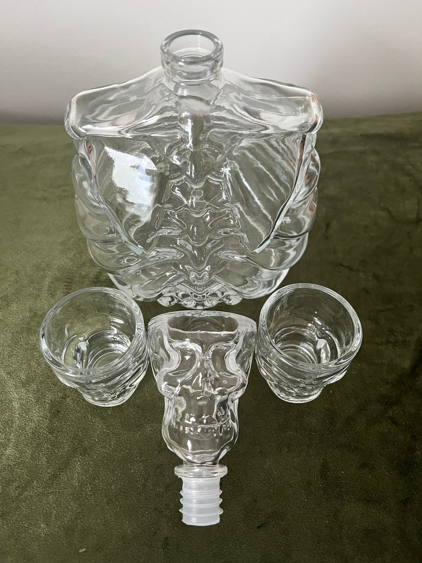 Skull Glass Decanter with 2 Shot Glasses