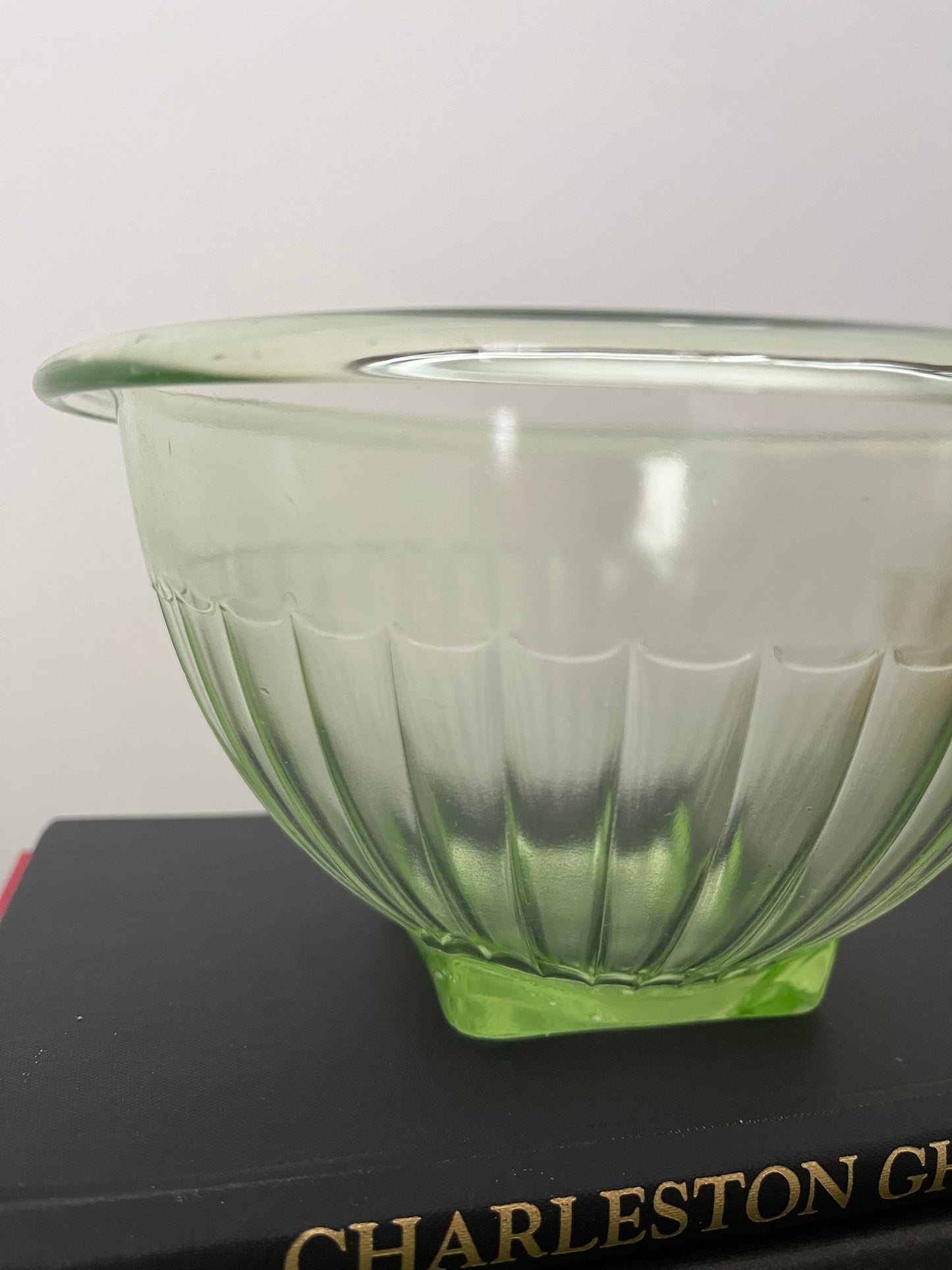 Diamond Shaker Salt Uranium Bowl