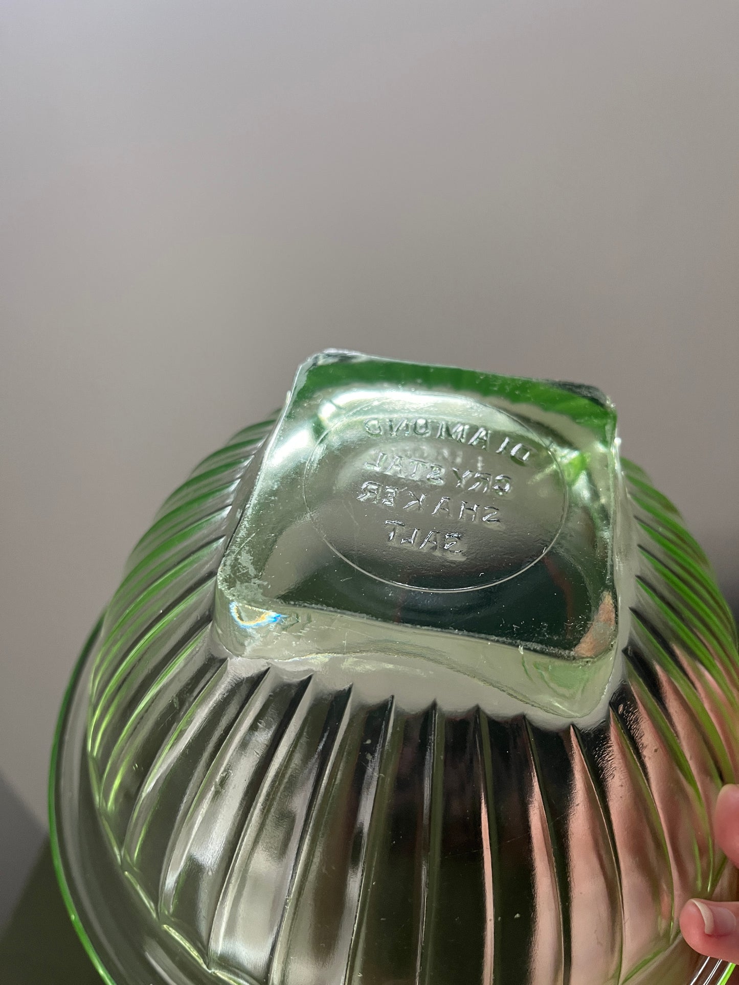 Diamond Shaker Salt Uranium Bowl