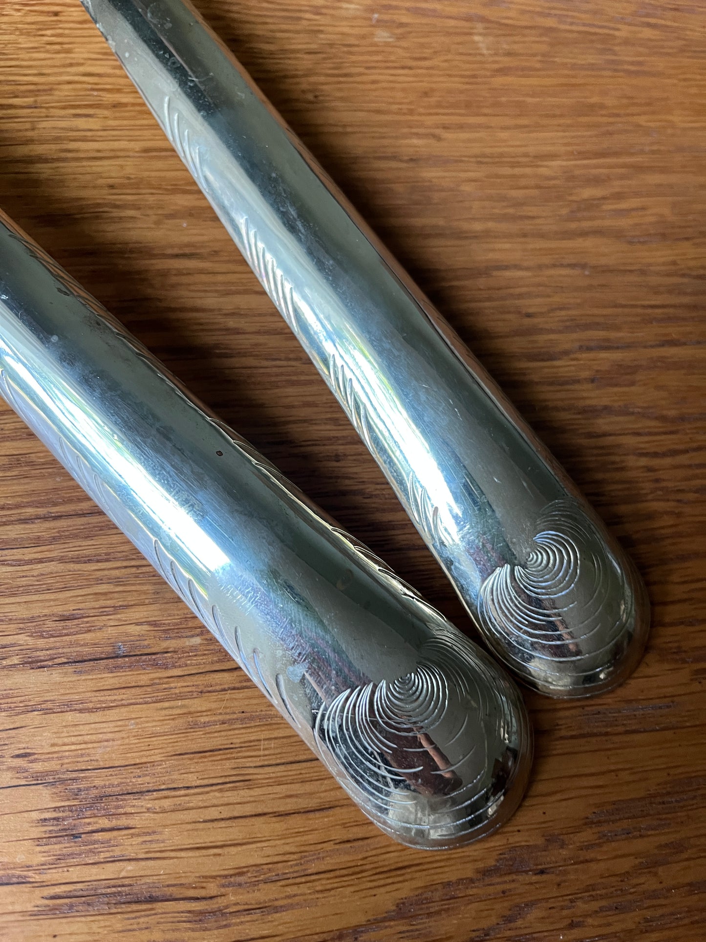 GoGo Oyster Shell Serving Utensils